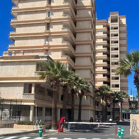 Daire Cozy With Balcony, Pool And Wifi In Playa De Americas *