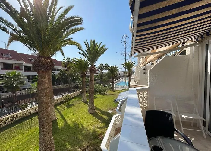 Cozy With Balcony, Pool And Wifi In Playa De Americas Lägenhet