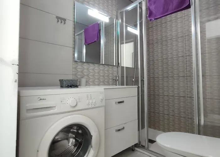 Cozy With Balcony, Pool And Wifi In Playa De Americas *