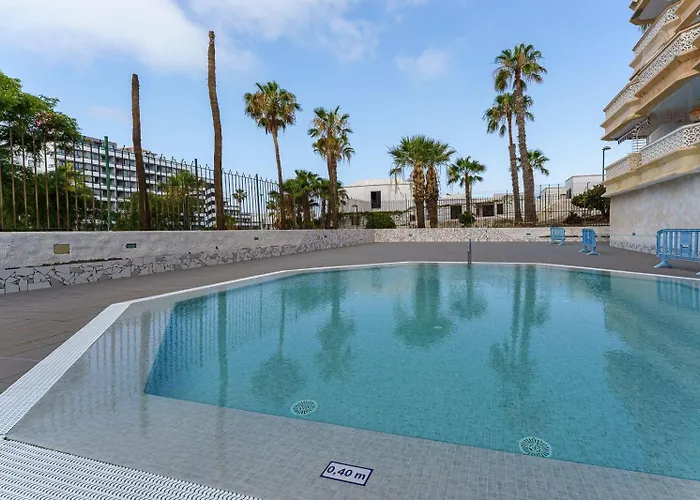 Cozy With Balcony, Pool And Wifi In Playa De Americas Appartement *