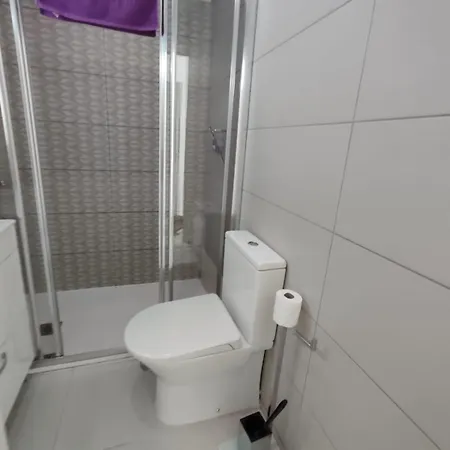 Cozy With Balcony, Pool And Wifi In Playa De Americas *